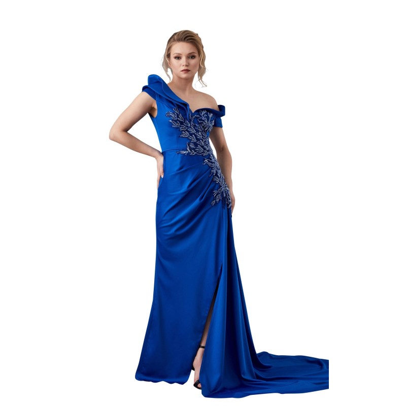 In Couture 5117 Dress