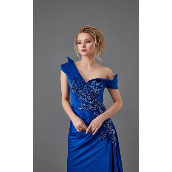 In Couture 5117 Dress