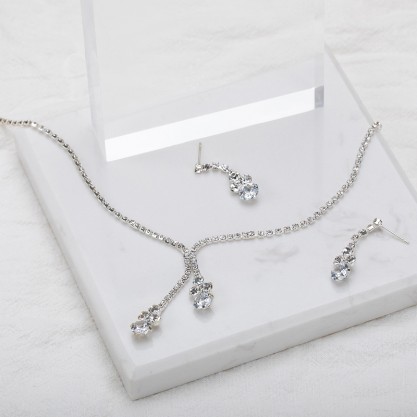 Ladies' Vintage Alloy With Irregular Rhinestone Jewelry Sets