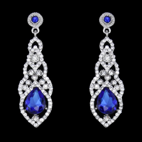 Ladies' Romantic Alloy With Irregular Rhinestone Earrings