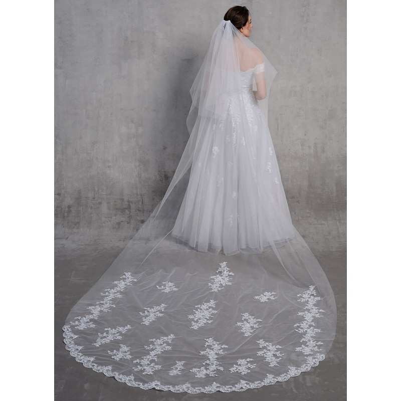 Two-tier Lace Applique Edge Cathedral Bridal Veils With Lace