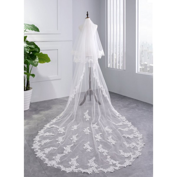 Two-tier Lace Applique Edge Chapel Bridal Veils With Lace