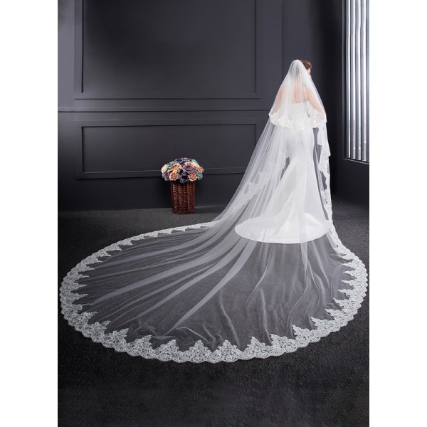 Two-tier Lace Applique Edge Cathedral Bridal Veils With Lace