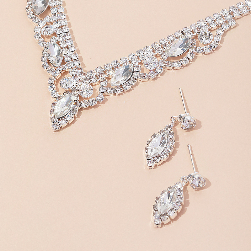 Ladies' Classic Alloy With Irregular Rhinestone Jewelry Sets