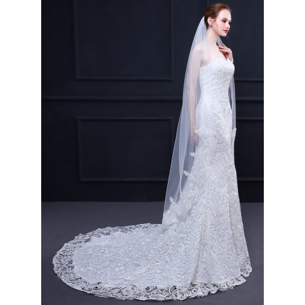 One-tier Lace Applique Edge Waltz Bridal Veils With Lace