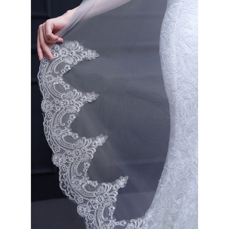 One-tier Lace Applique Edge Waltz Bridal Veils With Lace