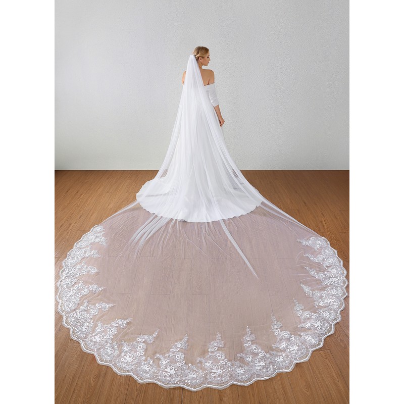 One-tier Lace Applique Edge Cathedral Bridal Veils With Lace