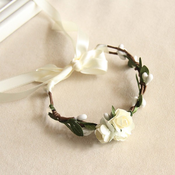 Lovely Single Flower Free-Form Silk Flower Wrist Corsage -