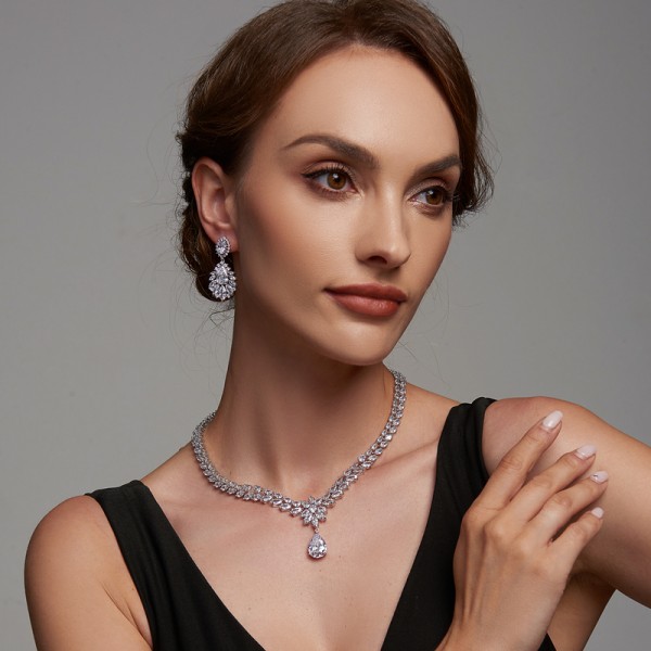 Ladies' Elegant Alloy With Irregular Rhinestone Jewelry Sets