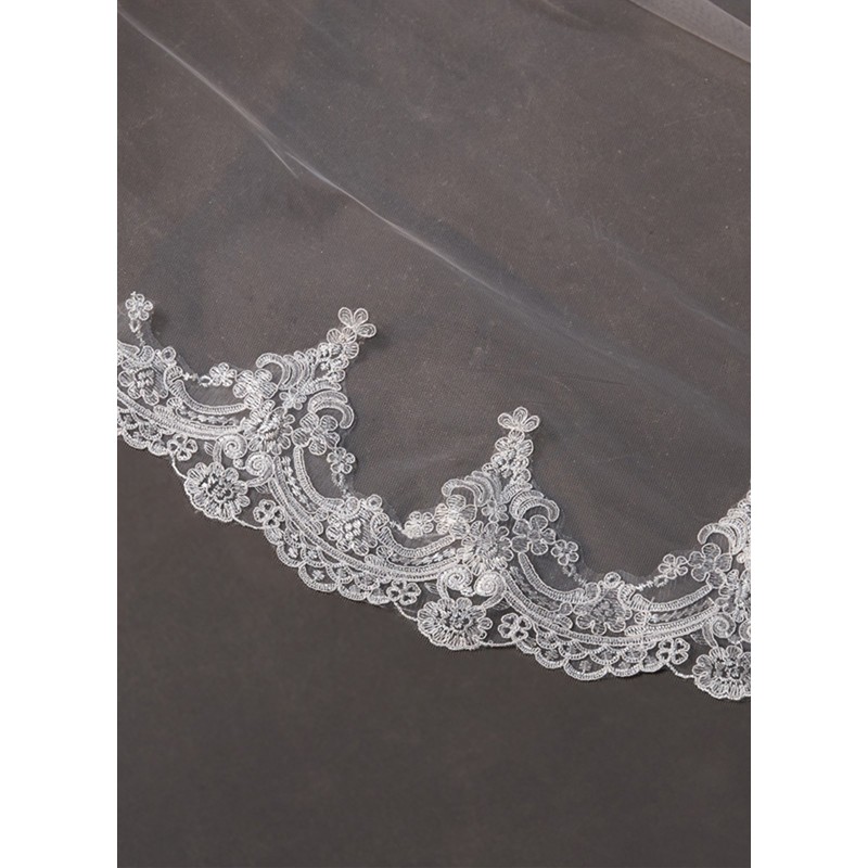 One-tier Lace Applique Edge Cathedral Bridal Veils With Lace