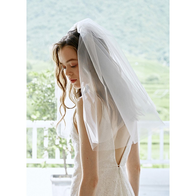 Two-tier Cut Edge Shoulder Veils