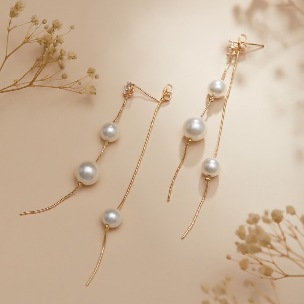 Ladies' Elegant Alloy With Irregular Pearl Earrings