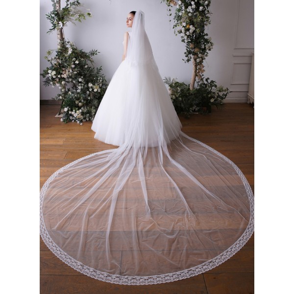 Two-tier Lace Applique Edge Cathedral Bridal Veils With Lace