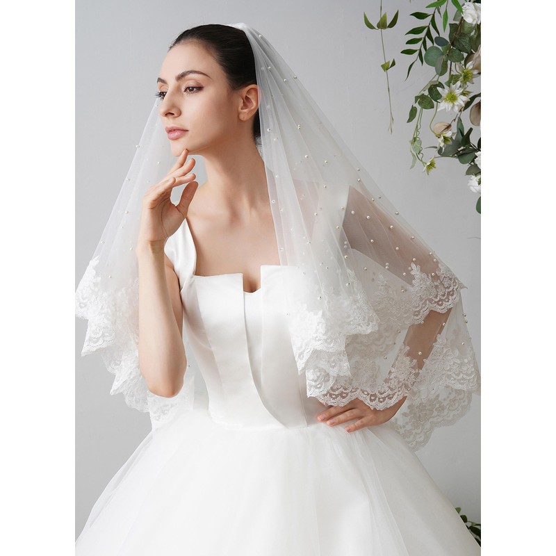 Two-tier Lace Applique Edge Fingertip Bridal Veils With Faux Pearl/Lace