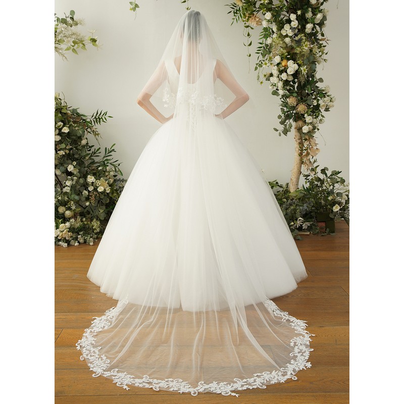 Two-tier Lace Applique Edge Chapel Bridal Veils With Lace