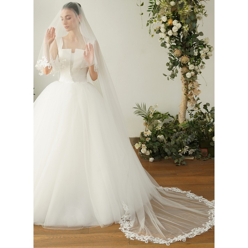 Two-tier Lace Applique Edge Chapel Bridal Veils With Lace