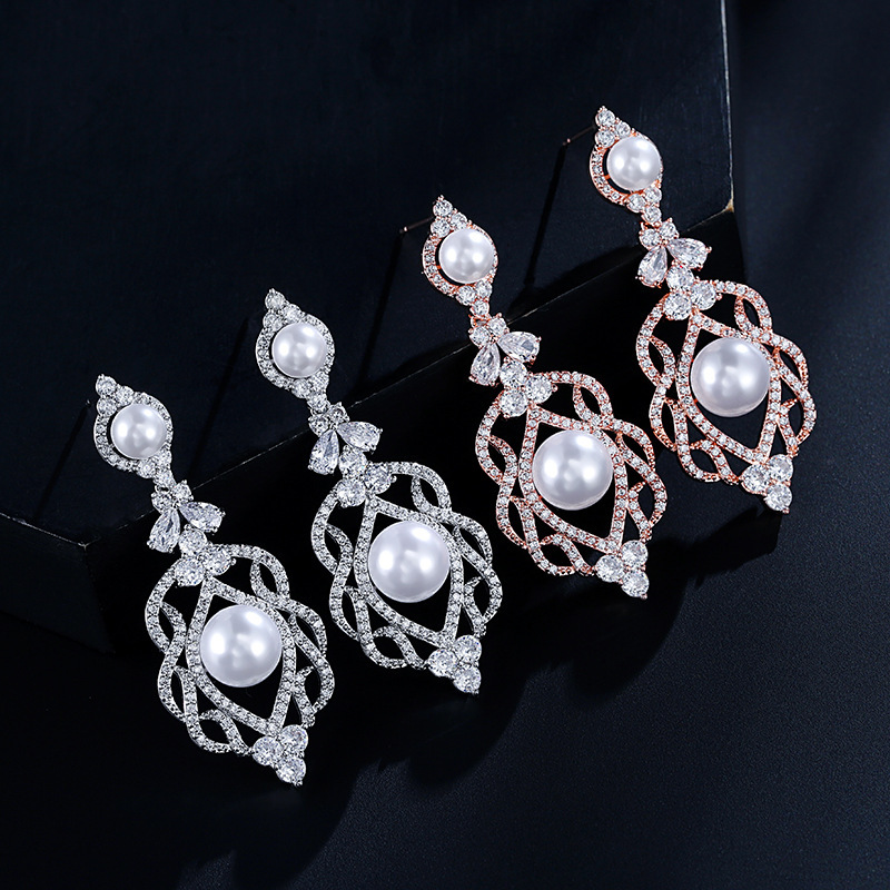 Elegant Alloy With Irregular Pearl Earrings