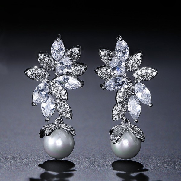 Elegant Alloy With Irregular Rhinestone Earrings