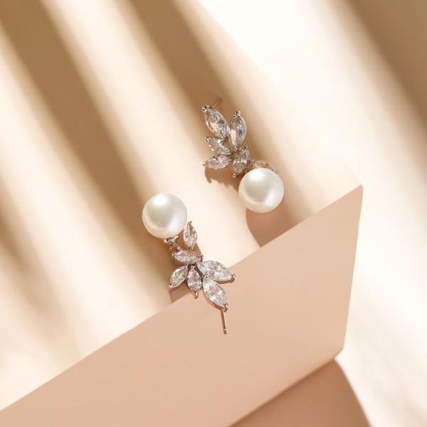 Elegant Alloy With Irregular Cubic Zirconia Earrings