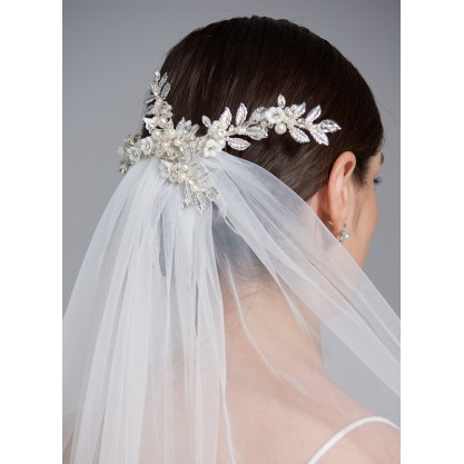 One-tier Cut Edge Waltz Bridal Veils With Rhinestones/Faux Pearl