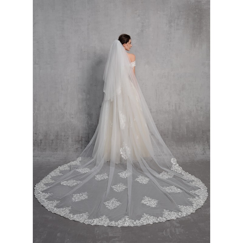 Two-tier Lace Applique Edge Cathedral Bridal Veils With Lace