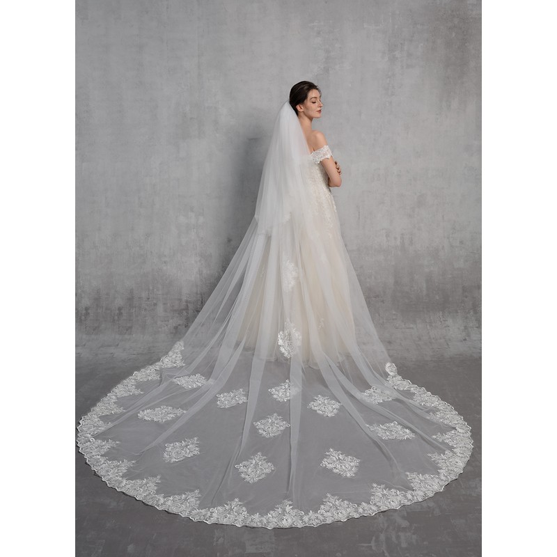 Two-tier Lace Applique Edge Cathedral Bridal Veils With Lace