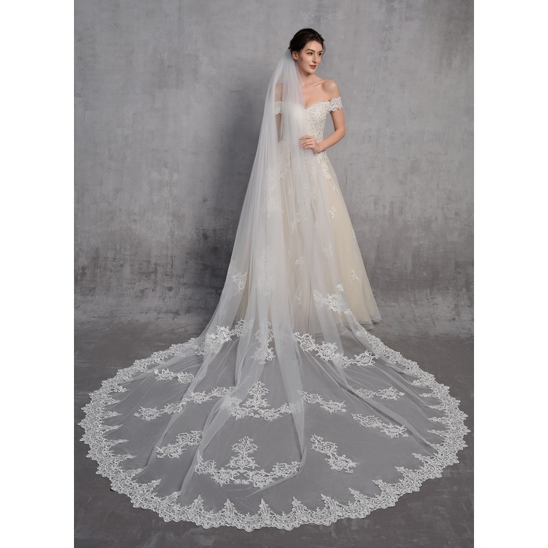 One-tier Lace Applique Edge Cathedral Bridal Veils With Lace