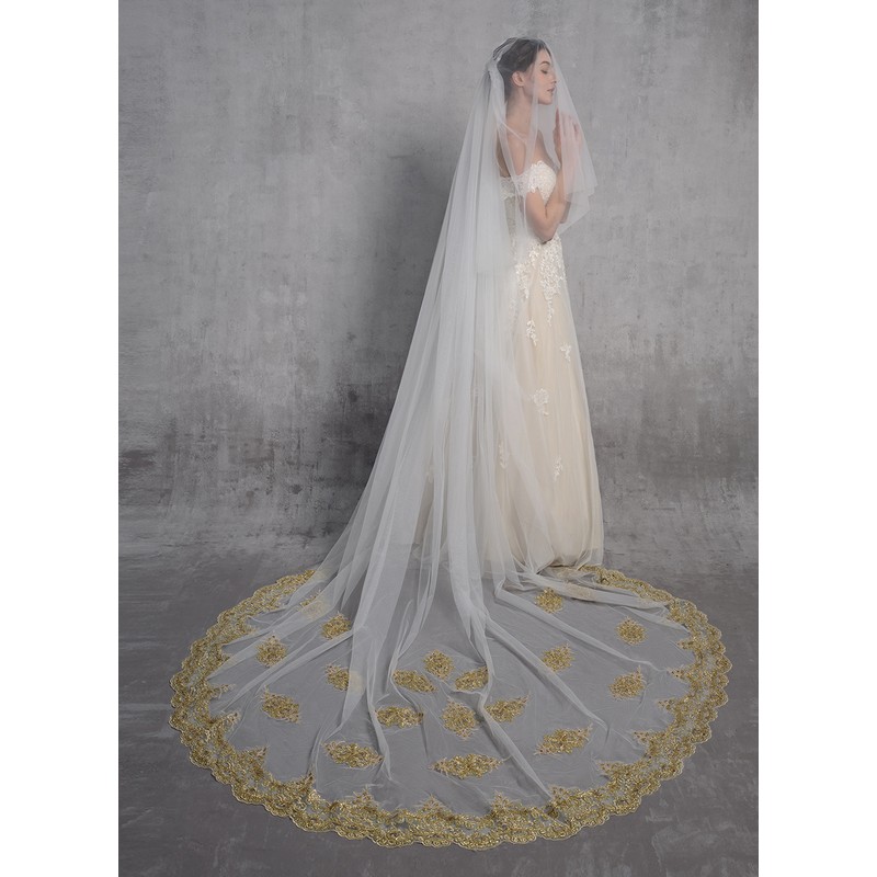 Two-tier Lace Applique Edge Cathedral Bridal Veils With Lace