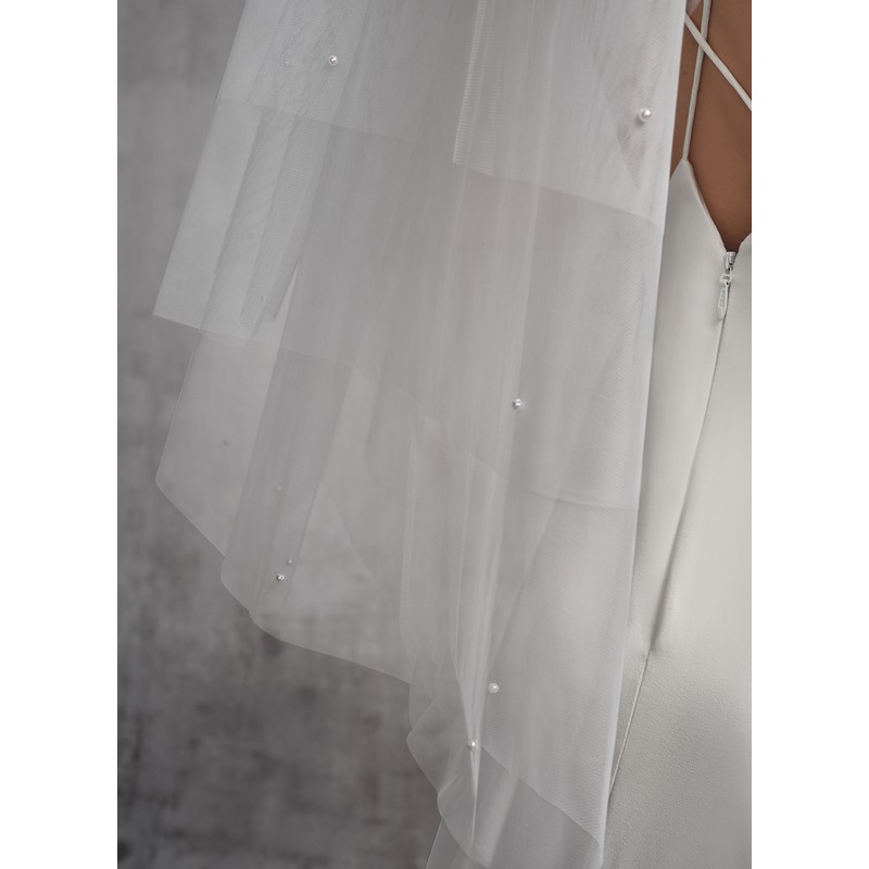 Four-tier Cut Edge Elbow Bridal Veils With Lace