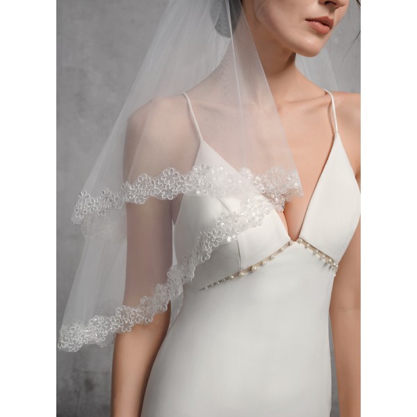 Two-tier Lace Applique Edge Elbow Bridal Veils With Lace