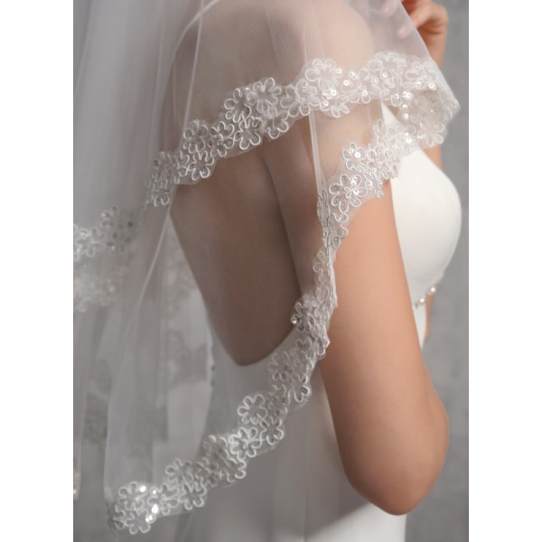 Two-tier Lace Applique Edge Elbow Bridal Veils With Lace