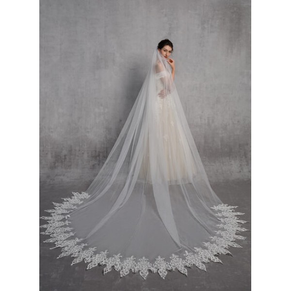 One-tier Lace Applique Edge Elbow Bridal Veils With Lace