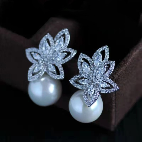 Ladies' Beautiful Alloy Earrings