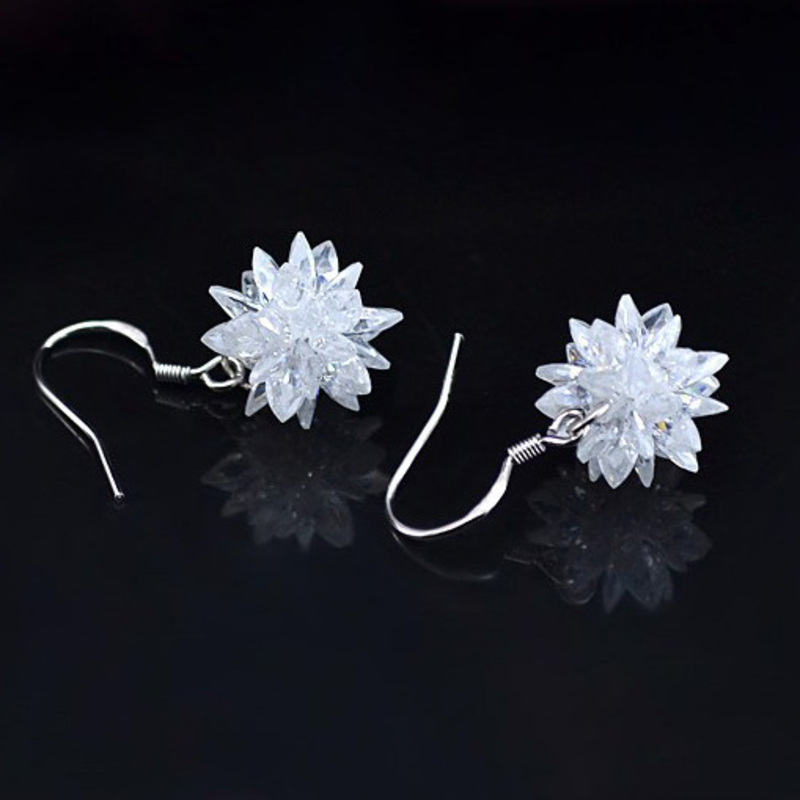 Ladies'/Couples' Elegant/Fashionable/Classic Alloy With Irregular Crystal Earrings