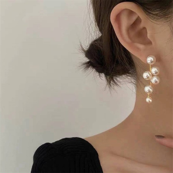 Elegant/Fashionable/Classic Alloy With Round Imitation Pearls Earrings