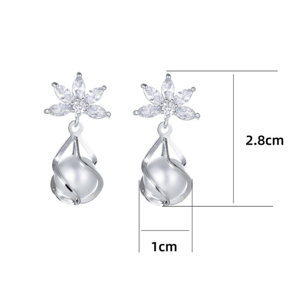 Ladies' Gorgeous/Exquisite/Fancy Alloy With Irregular Cubic Zirconia Earrings