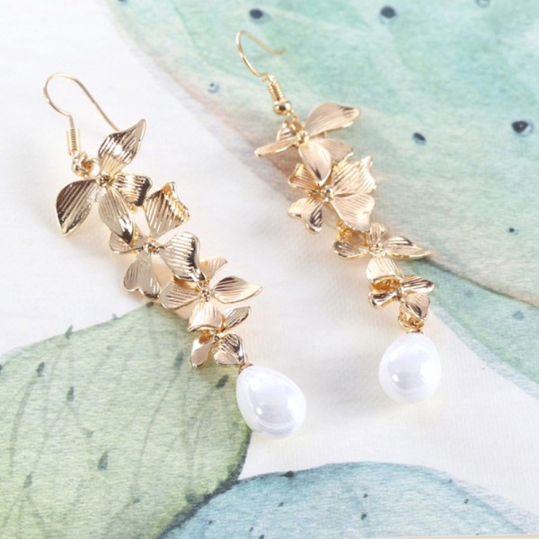 Ladies' Elegant/Beautiful/Classic Alloy With Irregular Pearl Earrings