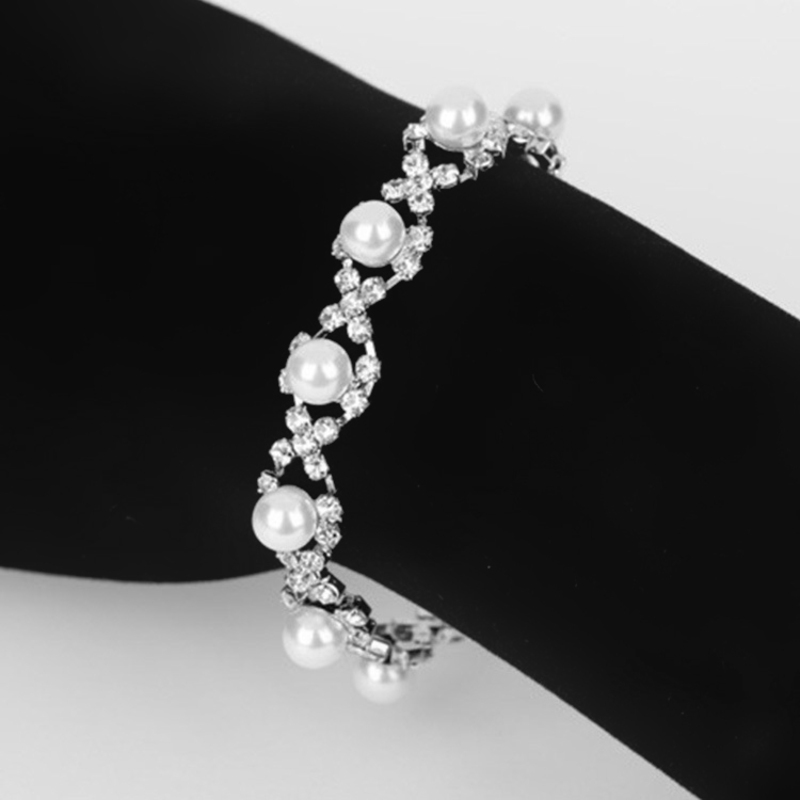 Ladies' Elegant/Beautiful/Classic Alloy With Irregular Cubic Zirconia Bracelets