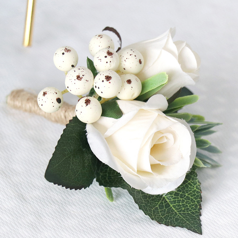 Elegant/Fascinating/Dreamlike/Delicate Free-Form Silk Flower Boutonniere -