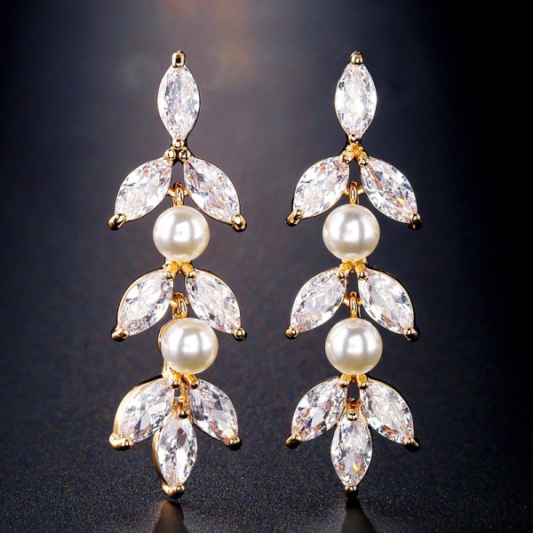 Ladies'/Couples' Elegant/Beautiful/Fashionable/Classic/Simple Alloy With Irregular Cubic Zirconia Earrings