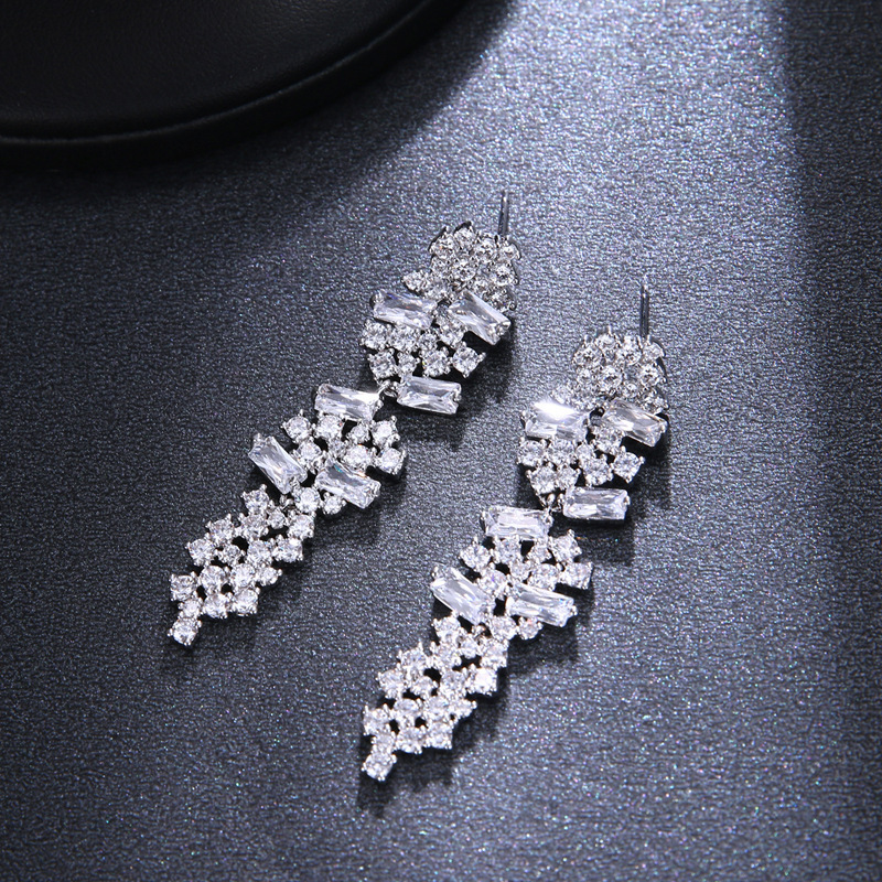 Ladies'/Couples' Elegant/Beautiful/Fashionable/Classic/Simple Alloy With Irregular Cubic Zirconia Earrings