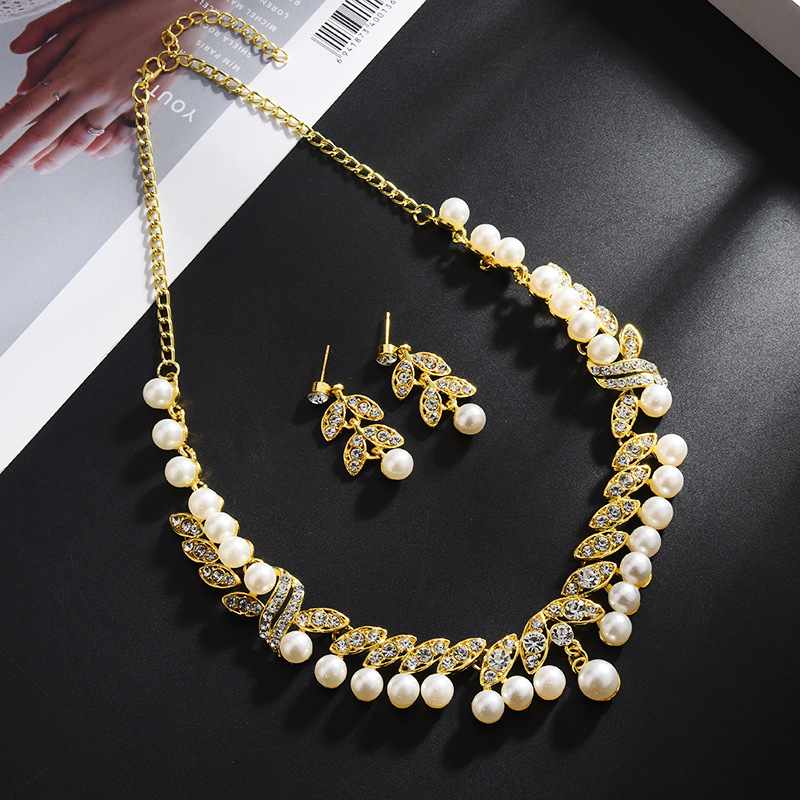 Ladies'/Couples' Elegant/Beautiful/Fashionable/Classic/Simple Alloy With Irregular Pearl Jewelry Sets