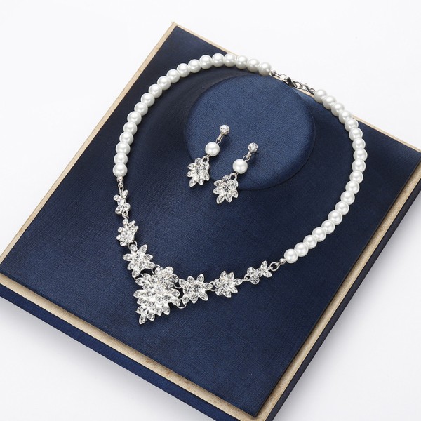 Ladies'/Couples' Elegant/Beautiful/Fashionable/Classic/Simple Alloy With Irregular Pearl Jewelry Sets