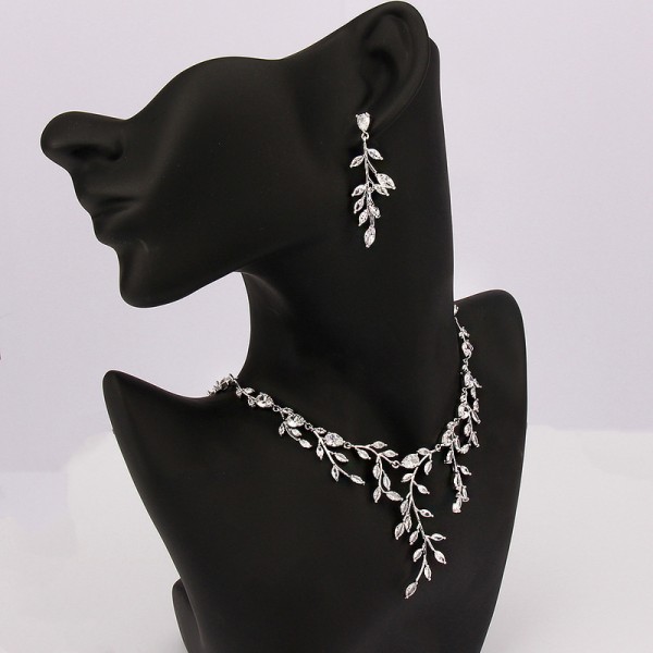 Ladies'/Couples' Elegant/Beautiful/Fashionable/Classic/Simple Alloy Rhinestone Jewelry Sets