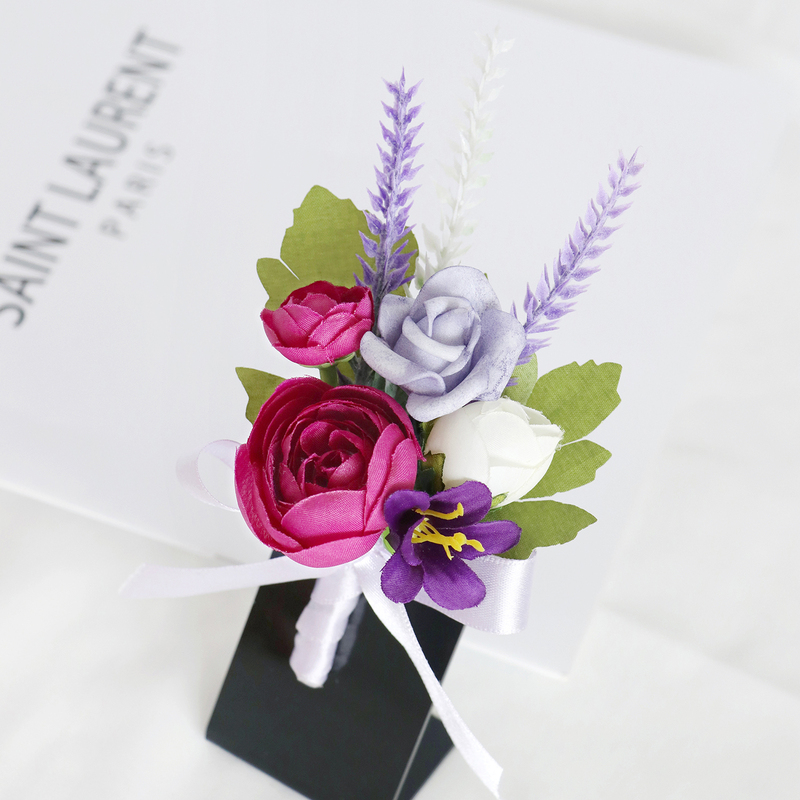 Elegant/Fascinating/Dreamlike Free-Form Silk Flower Boutonniere -