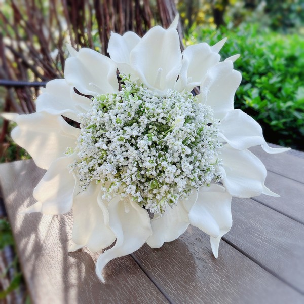 Elegant/Fascinating/Dreamlike Round Foam Bridal Bouquets -