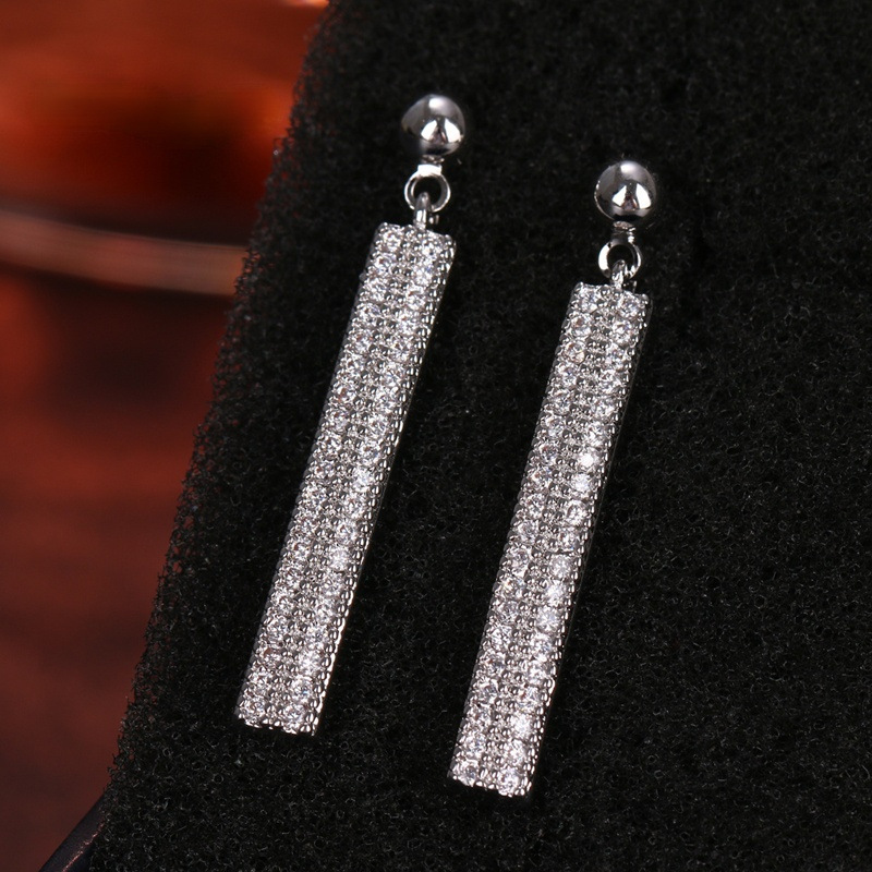 Elegant/Beautiful/Classic/Pretty Alloy With Round Rhinestone Earrings