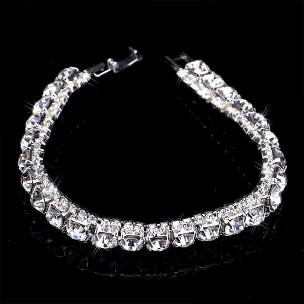 Ladies' Elegant/Beautiful/Classic/Pretty/Attractive Alloy With Round Rhinestone Bracelets