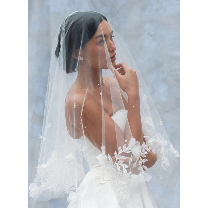 Two-tier Lace Applique Edge Elbow Bridal Veils With Faux Pearl/Lace