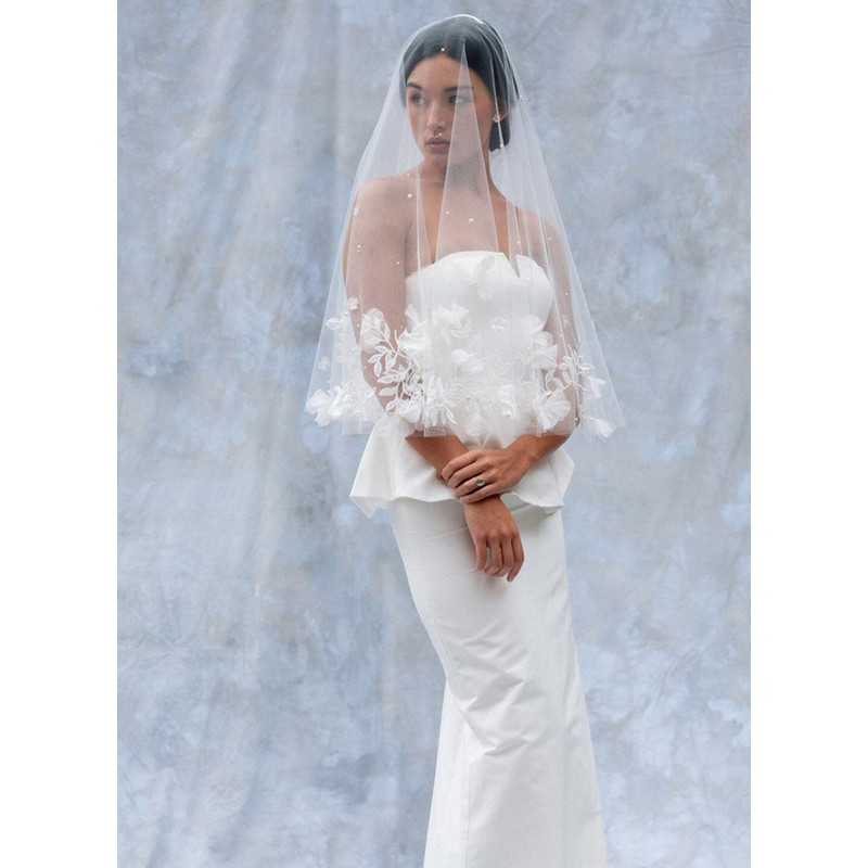 Two-tier Lace Applique Edge Elbow Bridal Veils With Faux Pearl/Lace